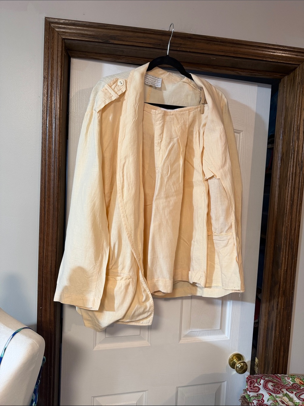 Todd & company vintage Light Cream Women's Linen Jacket and shorts
